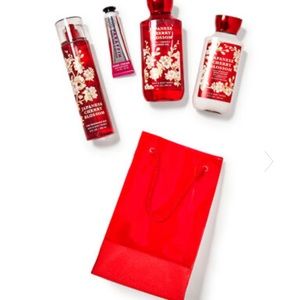 Great brand new set, ready 4 gifting! Bath & Body Works Japanese Cherry Blossom